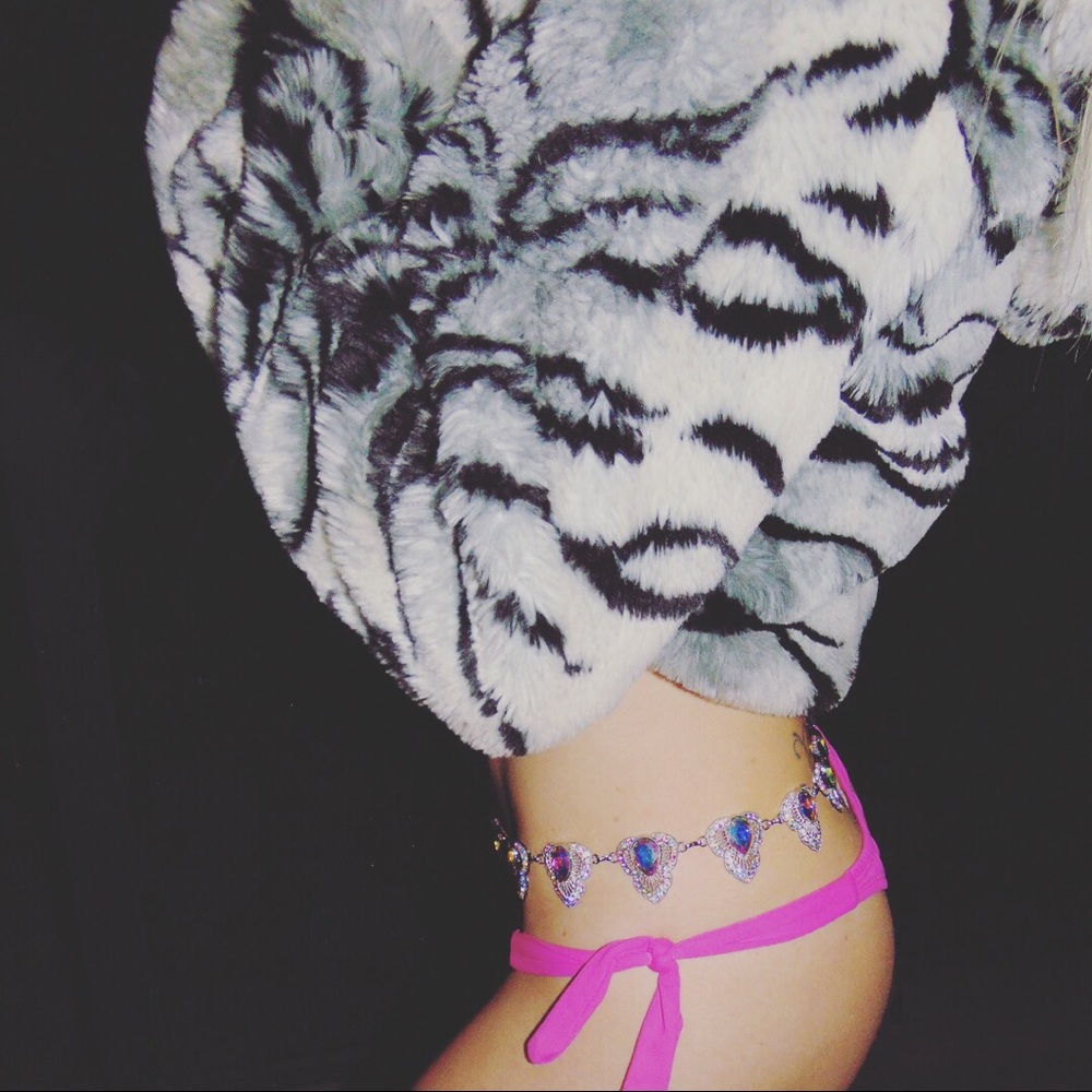 Crystal Belly Chain - Picture 3 of 3